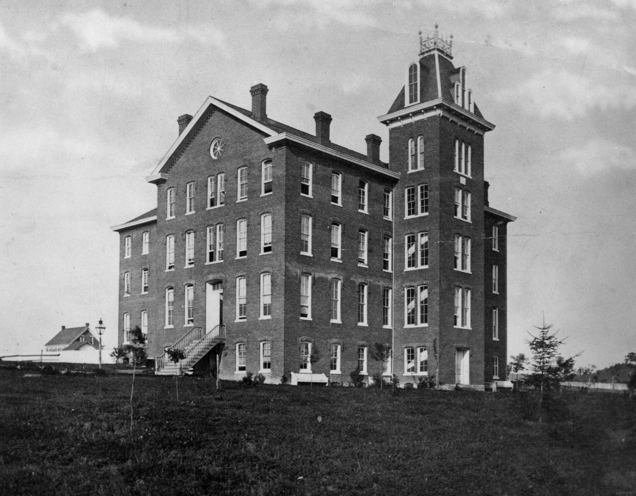 The original Founders Hall, a year after its construction